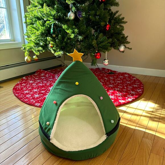 Christmas Pet House Tent Warm Sleeping Bed Indoor for Cat and Puppy - Picture 3 of 9